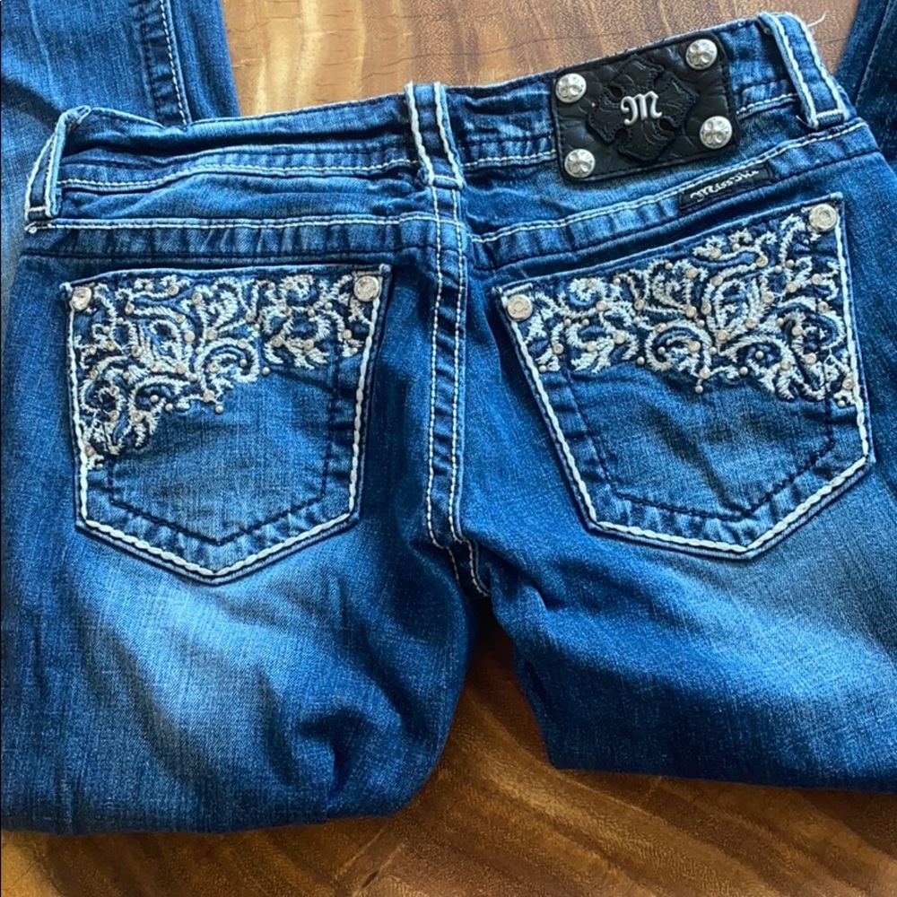 Miss Me 27 straight leg jeans